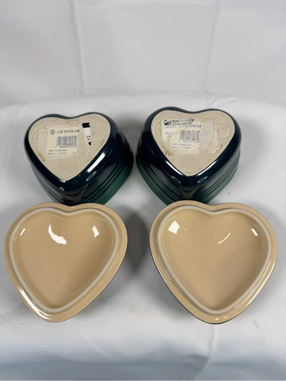 LE CREUSET Set of 2 Mini Dishes Heart Shape Bakeware Lids Cocotte Style Green